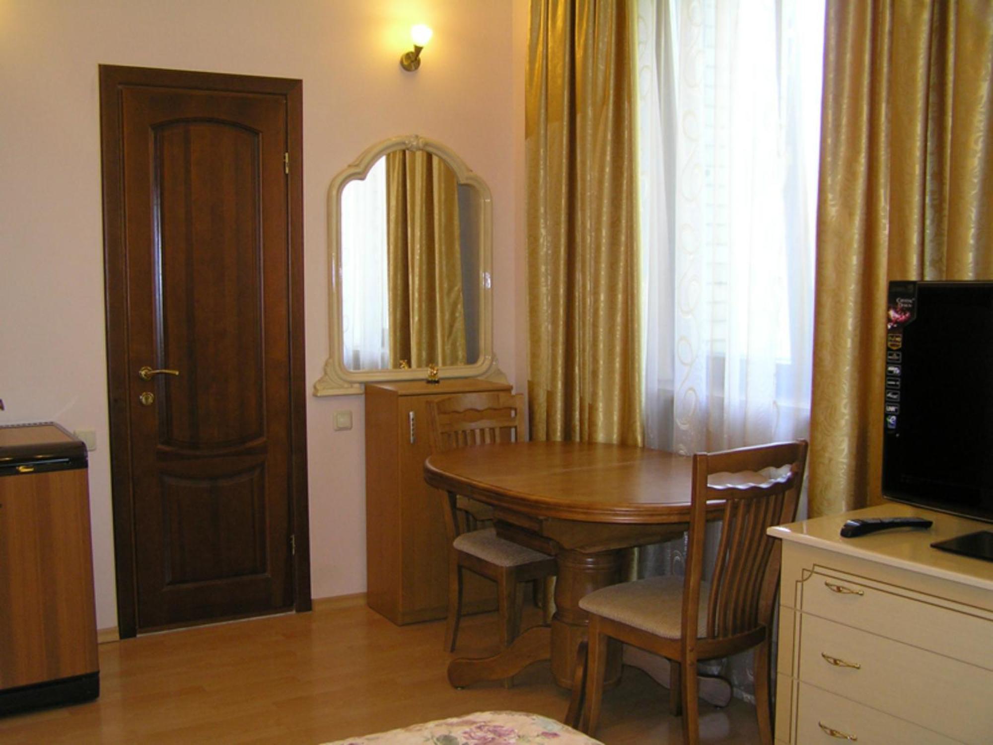Comfortel Aparthotel Odessa Dış mekan fotoğraf